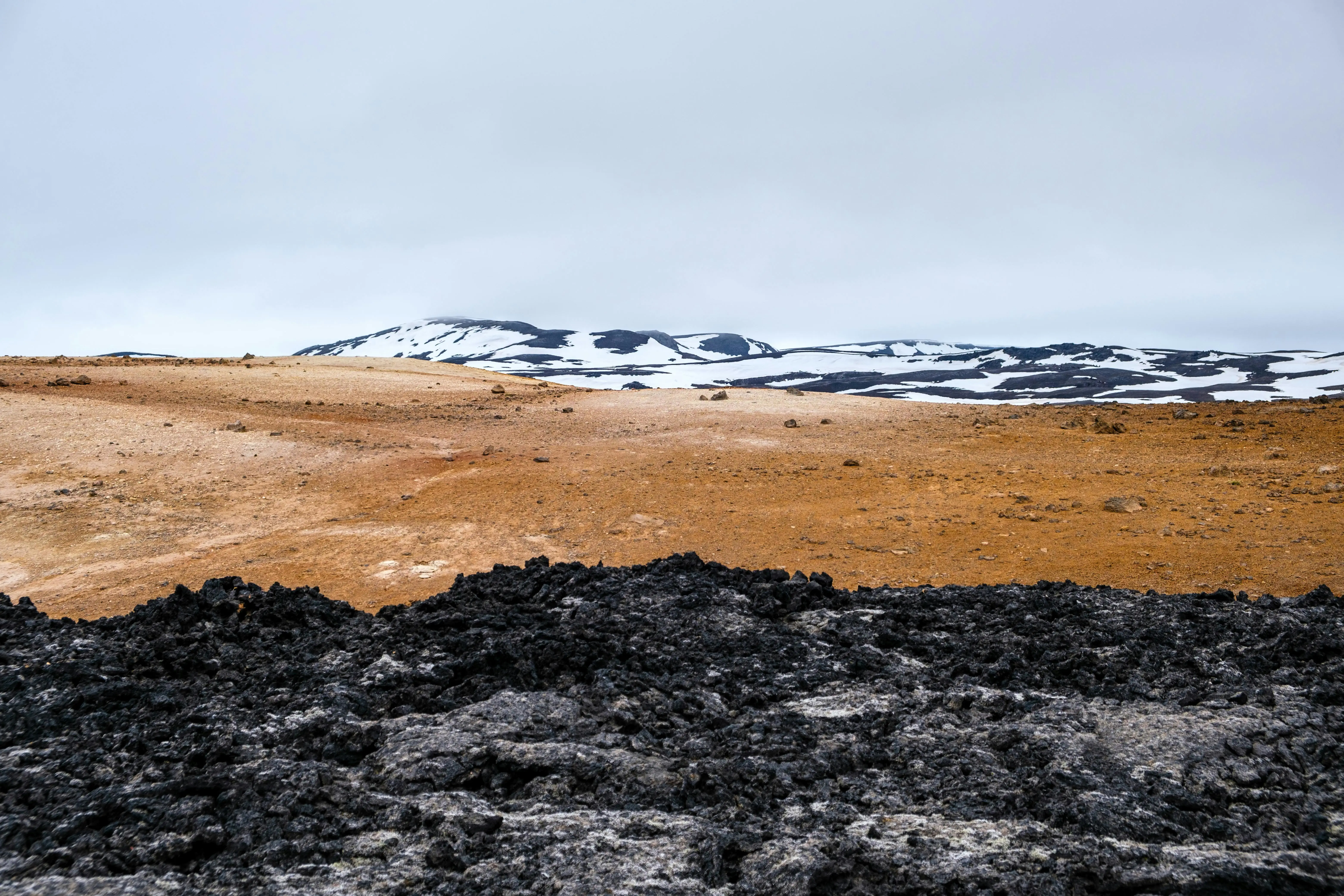 Mimalloc 秒配 Rust：一行换分配器，内存省一半