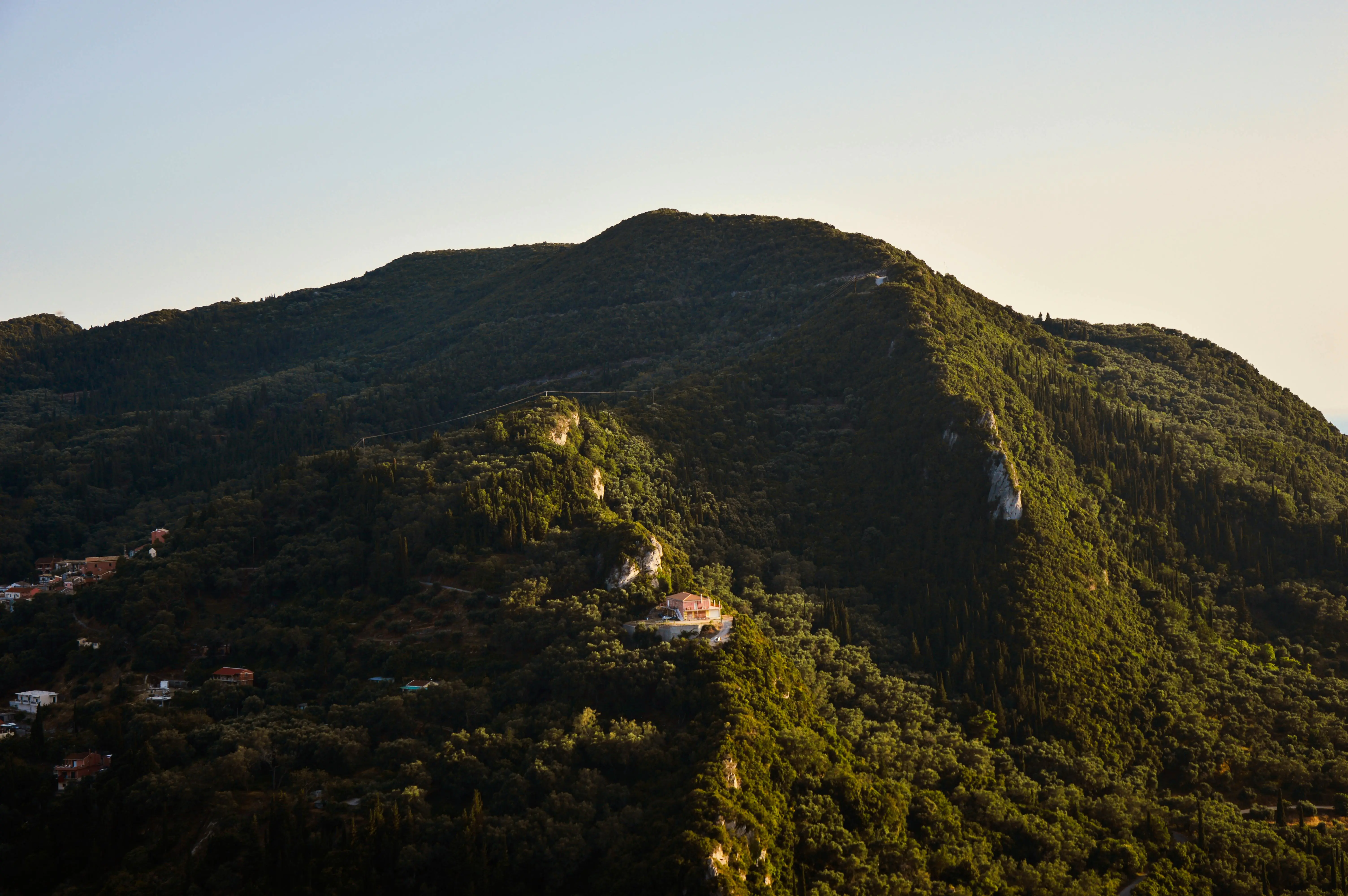 🦀 Actix 游戏配对秒开：FIFO 队列自动撮合，2 人房秒进零等待